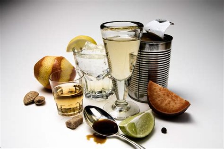 Can wine be mixed with other drinks?