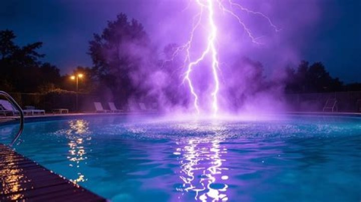 Can you get struck by lightning in a swimming pool?