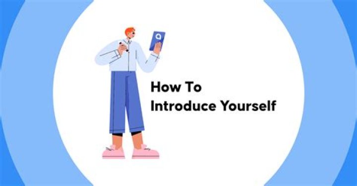 How do you introduce yourself as a pet sitter?