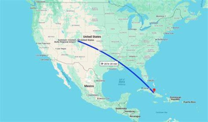 How far is Sacramento from Florida by plane?