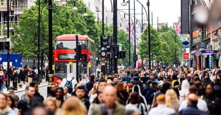How many people are in London on a working day?