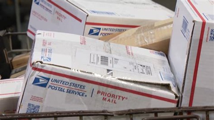 How many pieces of mail are delivered each year in the US?