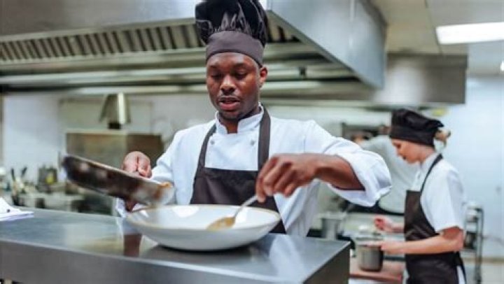 How much can a chef make a year?