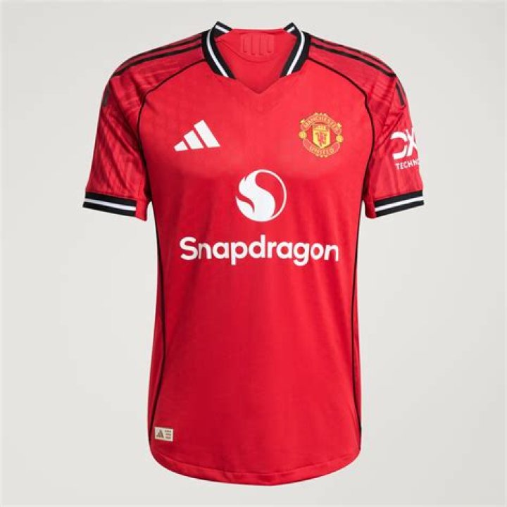 How much does Man Utd make a year?
