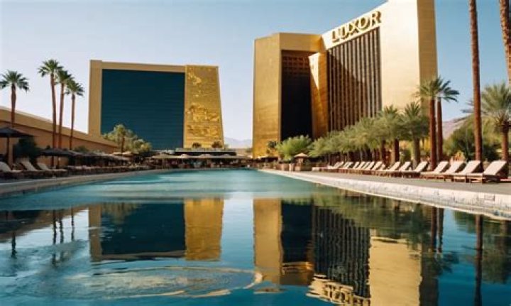 Is the Luxor hotel sinking?