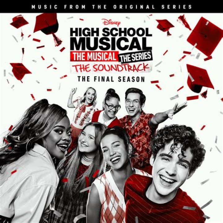 Is there an added scene in High School Musical 3?