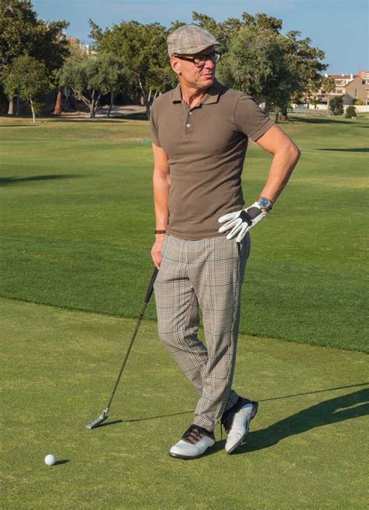 What are golfing clothes?