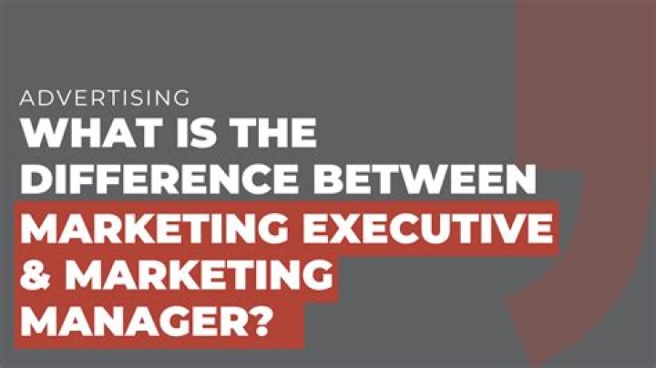 What is the difference between manager and marketing manager?