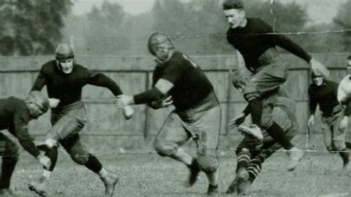 What were the original 8 NFL teams?
