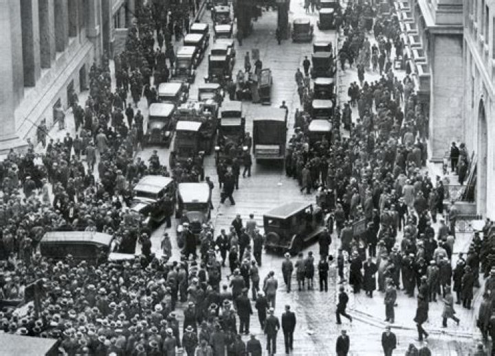 What year did the stock market crash on Black Tuesday?