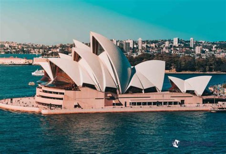 When was the Sydney Opera House built and how long did it take?