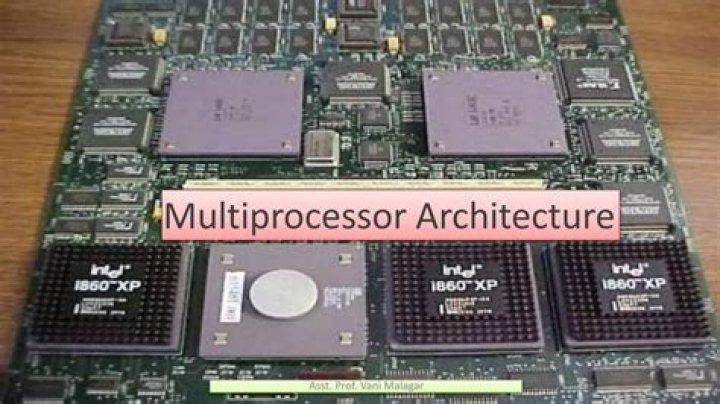 Which one is better multiprocessor or multicore?