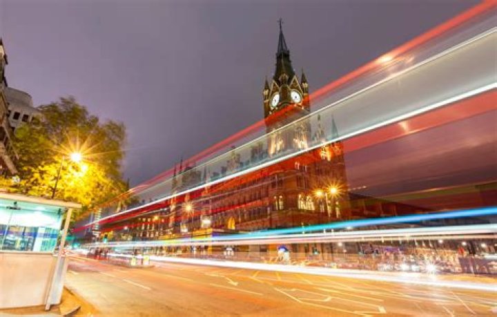 Which tube line from Kings Cross to Canary Wharf?