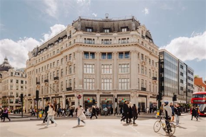 Who owns the buildings on Oxford Street?