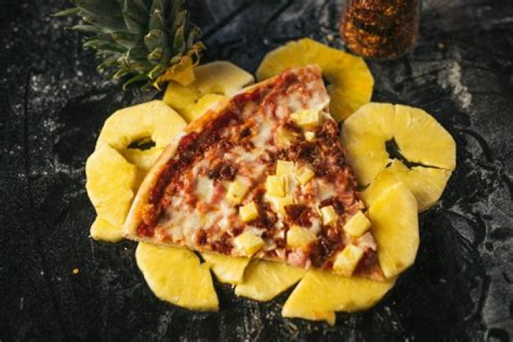 Who started the pineapple on pizza?